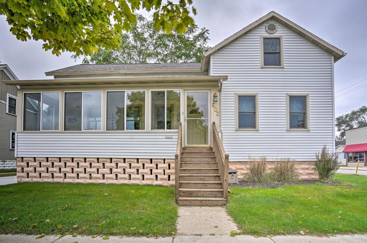 All-Season Grand Haven Getaway With Deck! Exterior photo